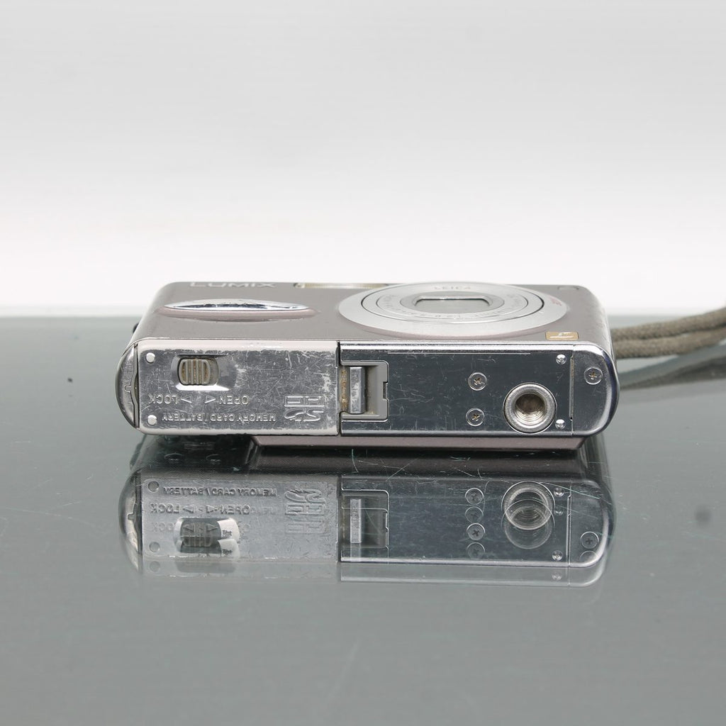 Panasonic Lumix DMC-FX30