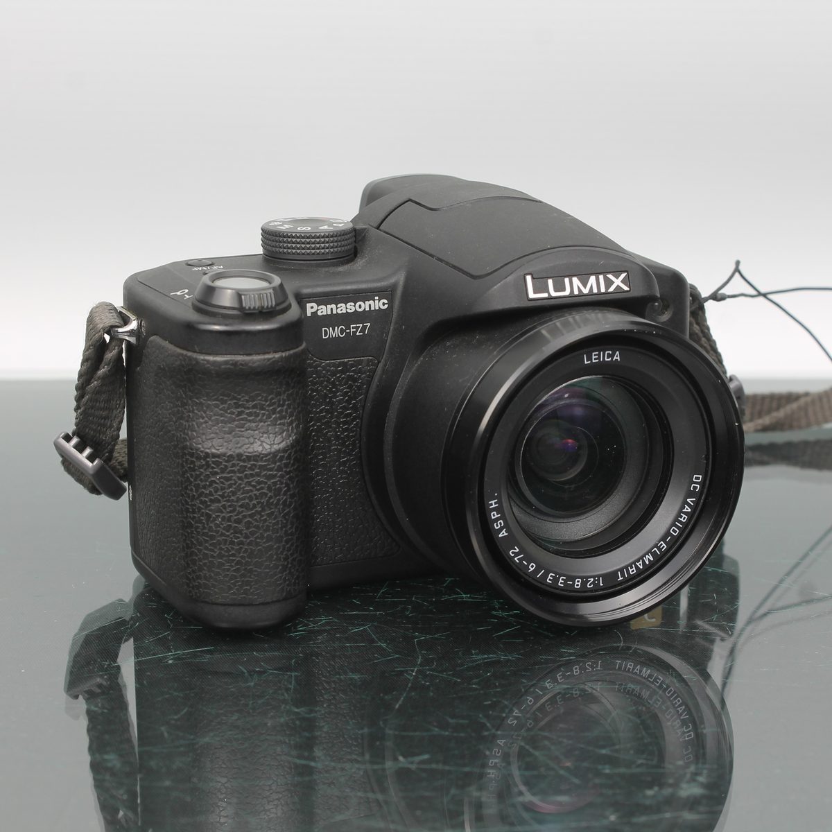 Panasonic Lumix DMC-FZ7