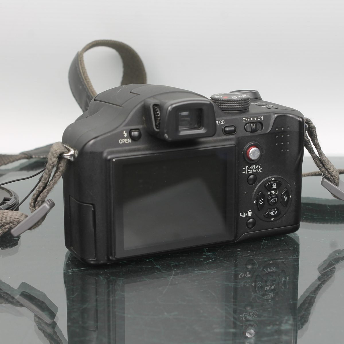 Panasonic Lumix DMC-FZ7