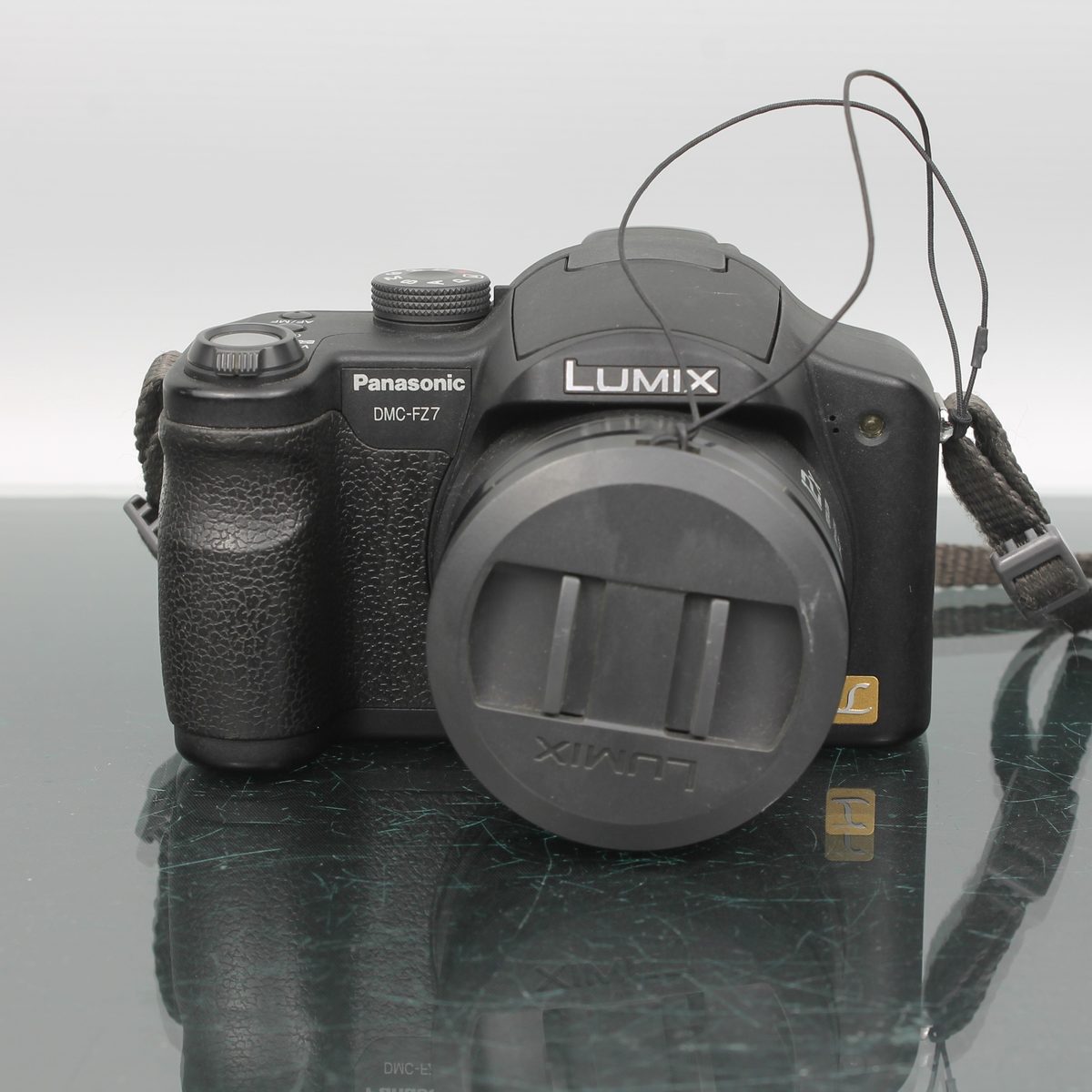 Panasonic Lumix DMC-FZ7