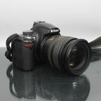 Nikon D3000 + AF-S Nikkor 18-70mm f/3.5-4.5G ED
