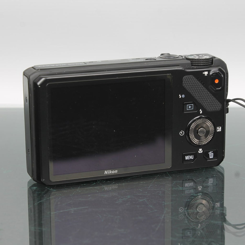 Nikon Coolpix S9200