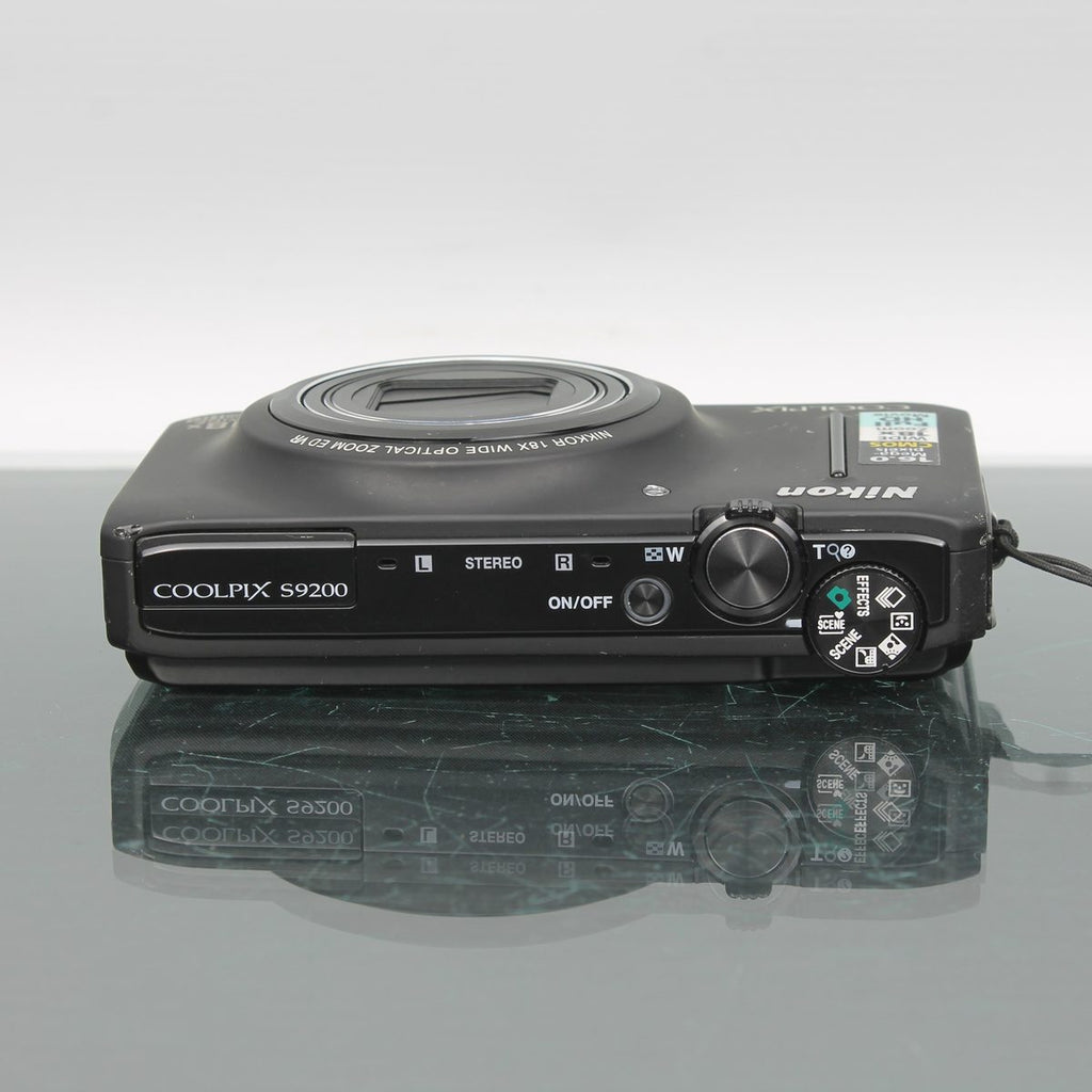 Nikon Coolpix S9200
