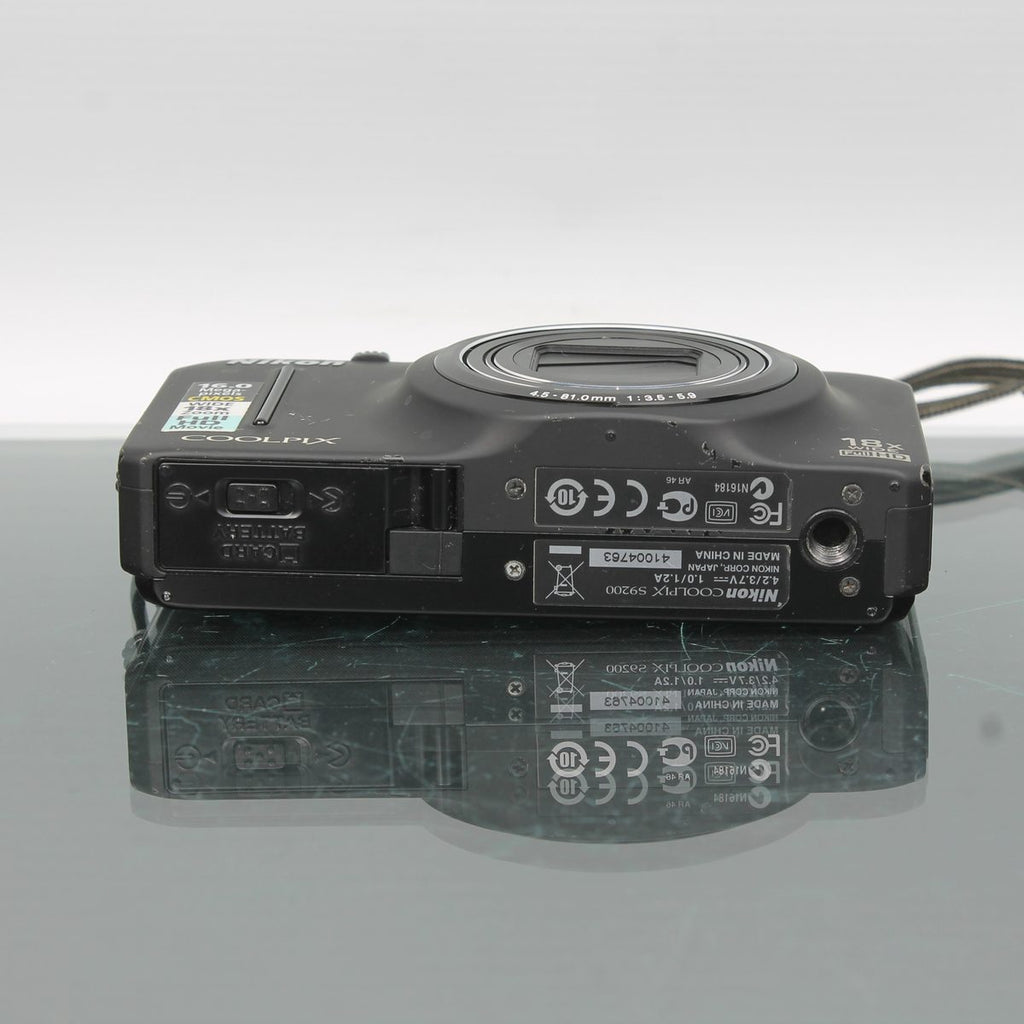 Nikon Coolpix S9200