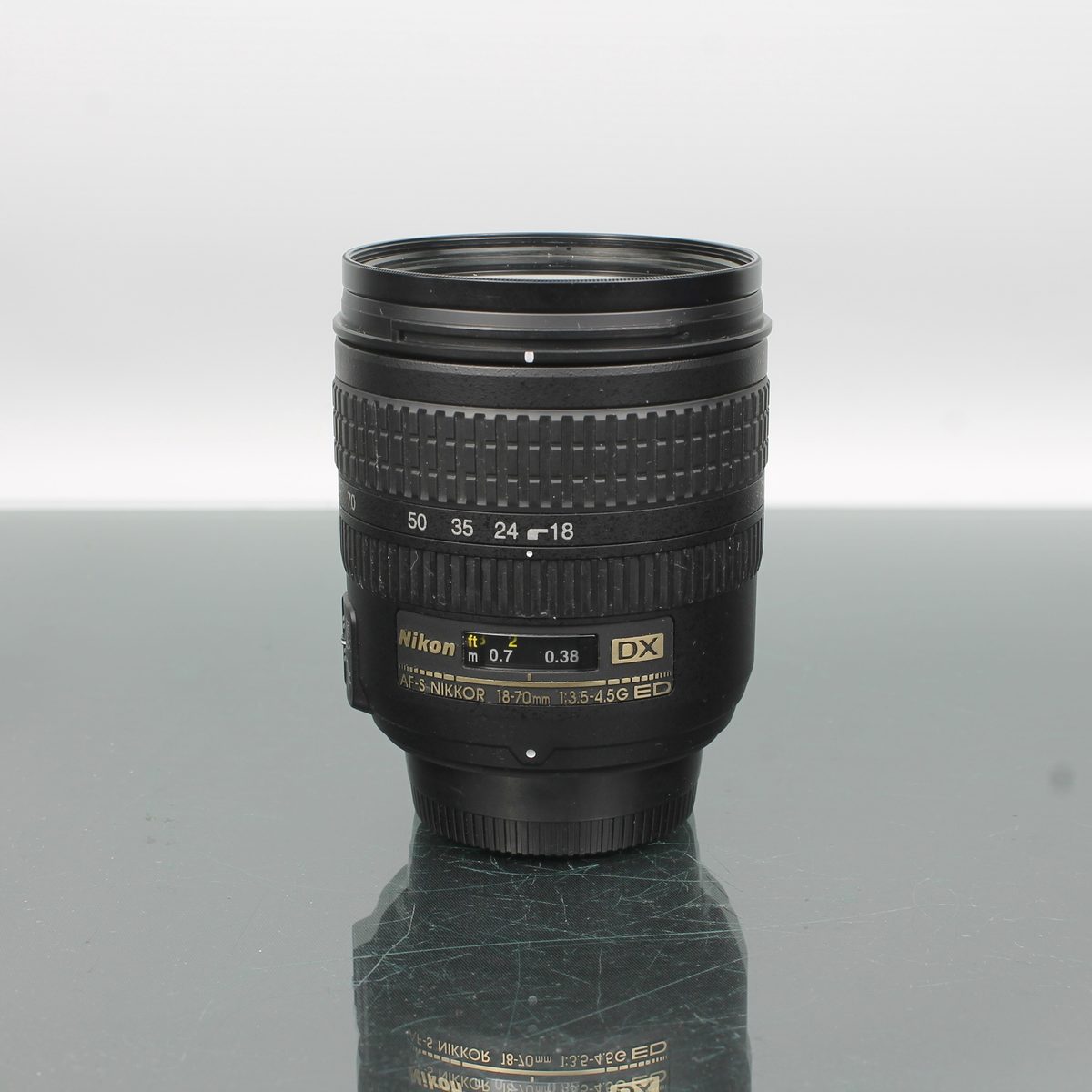 Nikon D70s + AF-S Nikkor 18-70mm f/3.5-4.5G ED