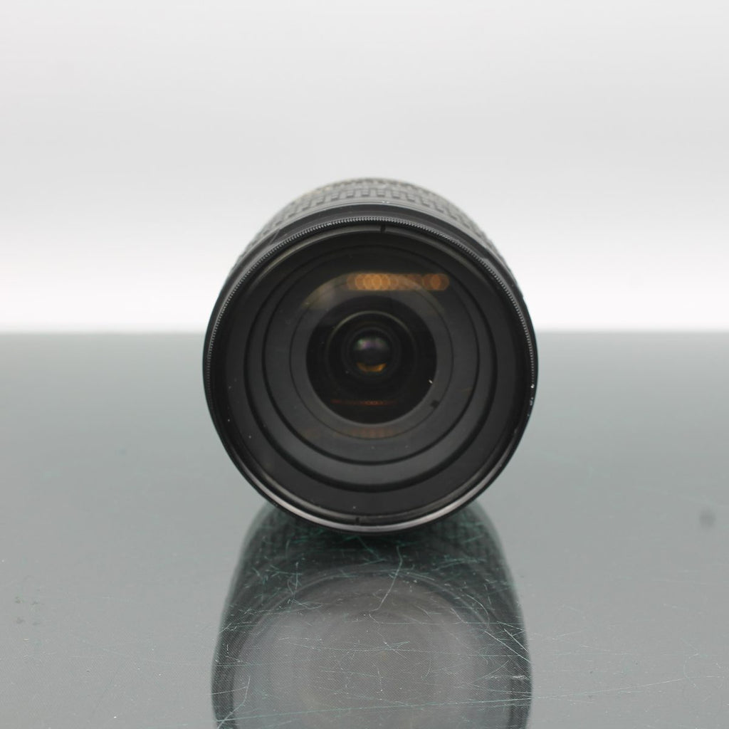 Nikon D70s + AF-S Nikkor 18-70mm f/3.5-4.5G ED