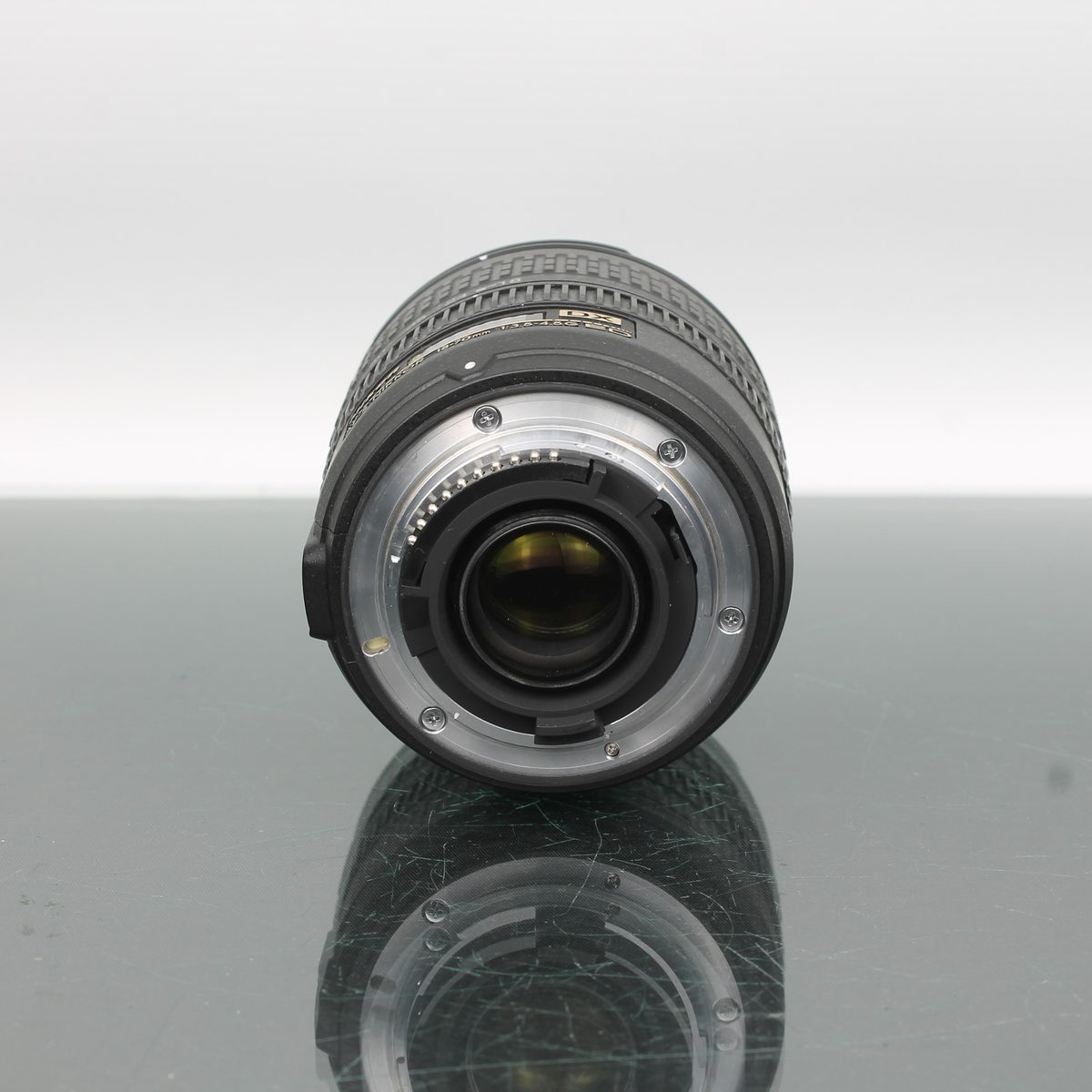 Nikon D70s + AF-S Nikkor 18-70mm f/3.5-4.5G ED