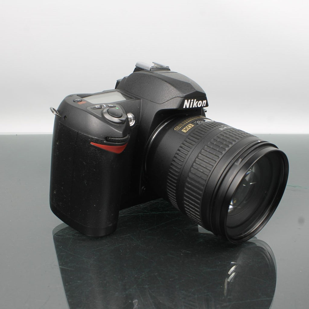 Nikon D70s + AF-S Nikkor 18-70mm f/3.5-4.5G ED