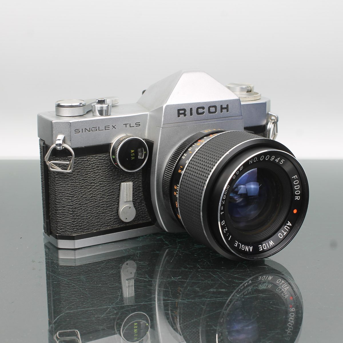 Ricoh Singlex TLS + Fodor Auto Wide Angle 28mm f/2.8