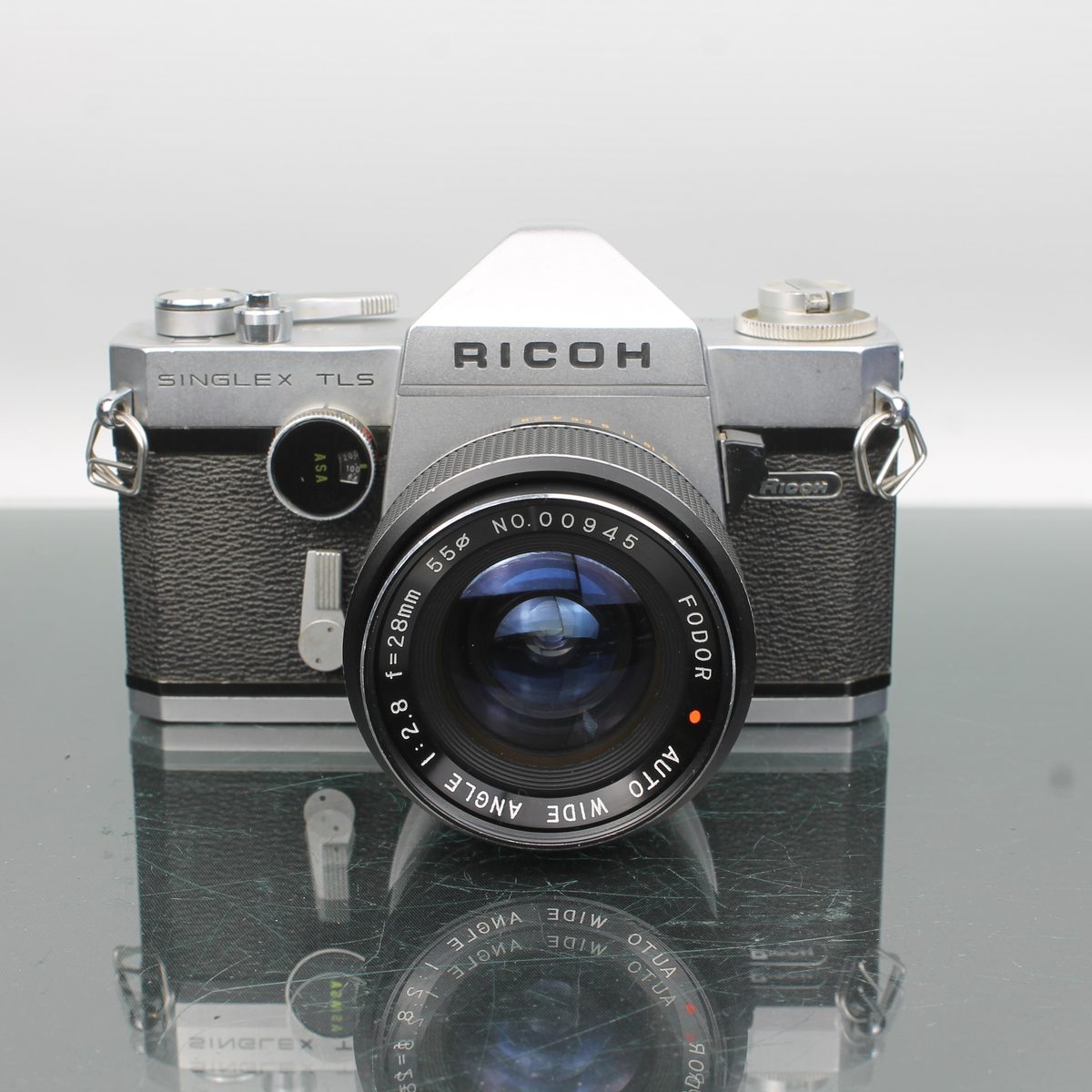 Ricoh Singlex TLS + Fodor Auto Wide Angle 28mm f/2.8