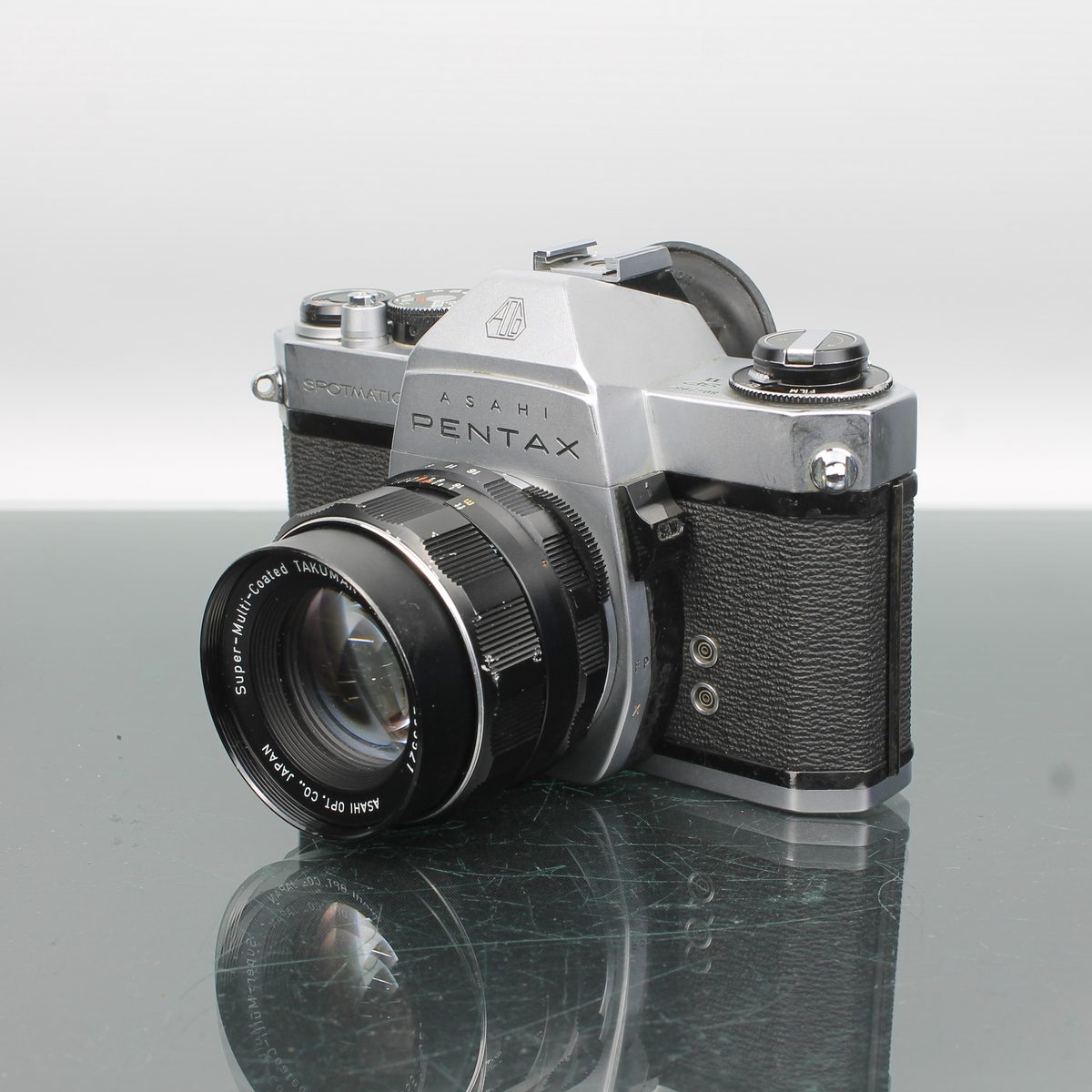 Asahi Pentax SP II + SMC Takumar 55mm f/1.8