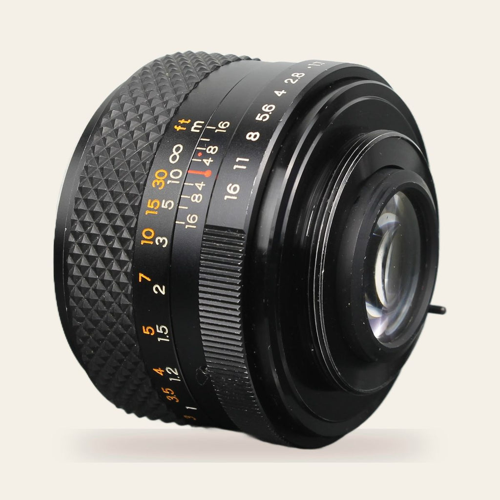 Yashica Auto Yashinon DS-M 50mm f/1.7