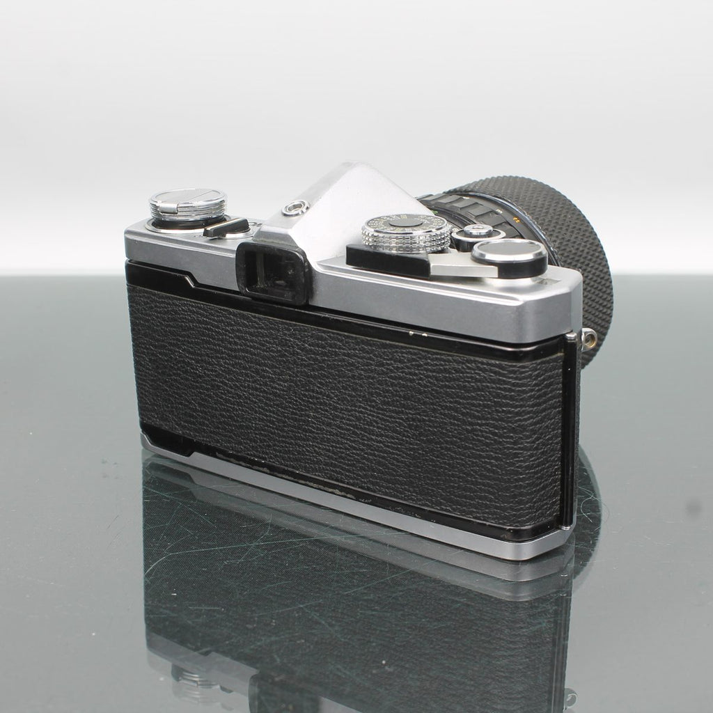 Olympus OM-1 + Auto zoom 35-70mm f/4