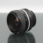 Nikon Nikkor F 28mm f/2.8
