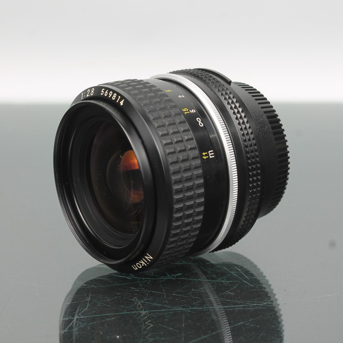 Nikon Nikkor F 28mm f/2.8