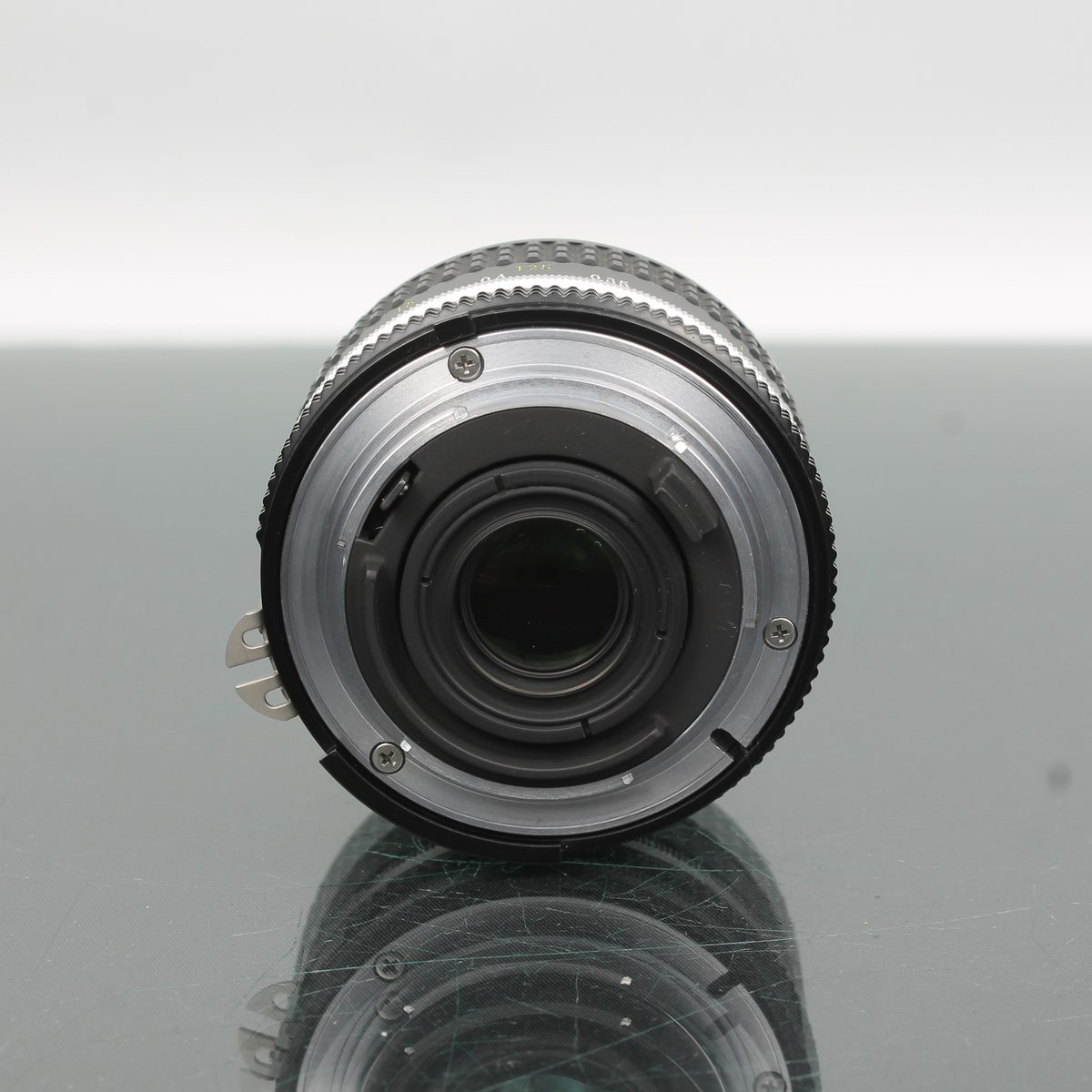 Nikon Nikkor F 28mm f/2.8