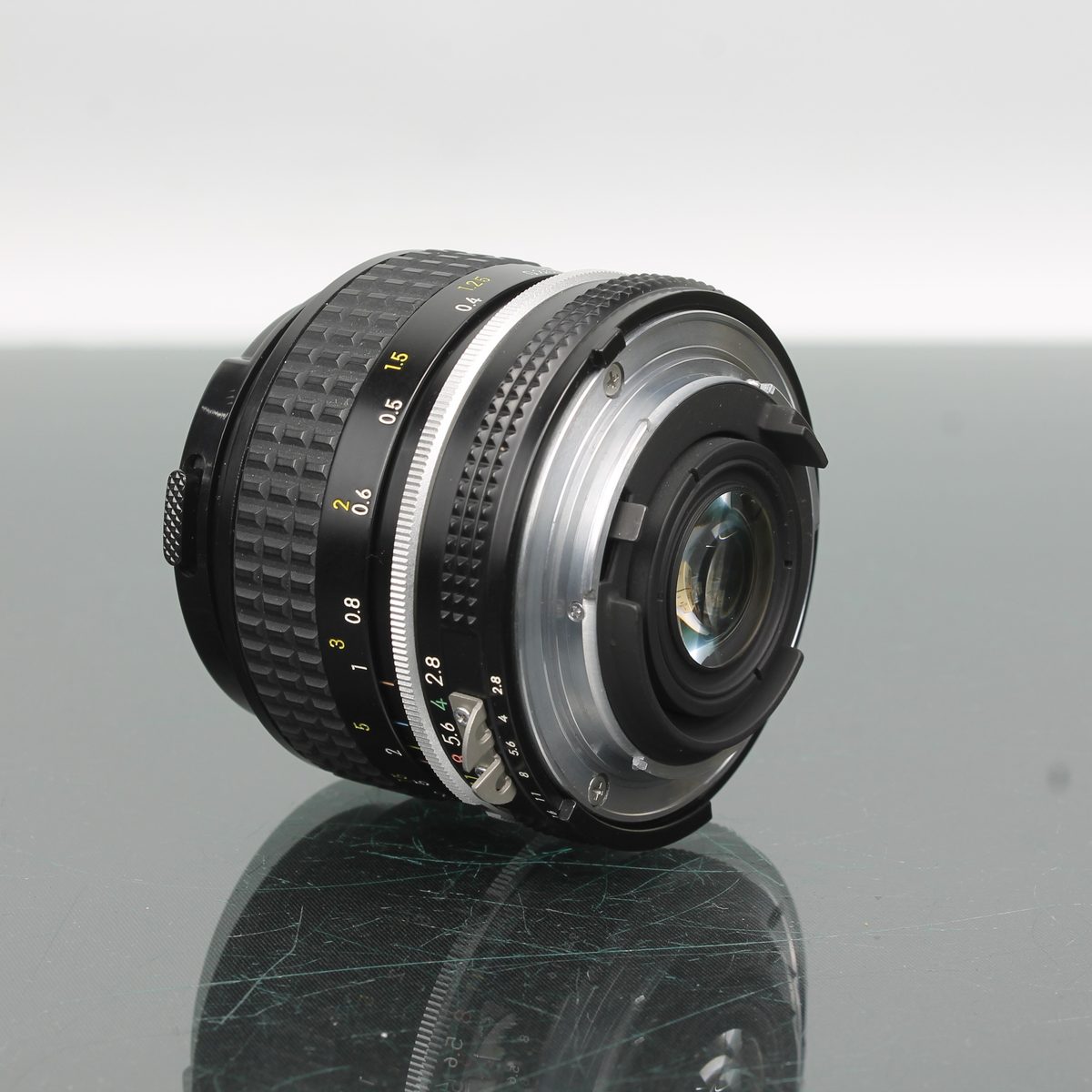 Nikon Nikkor F 28mm f/2.8