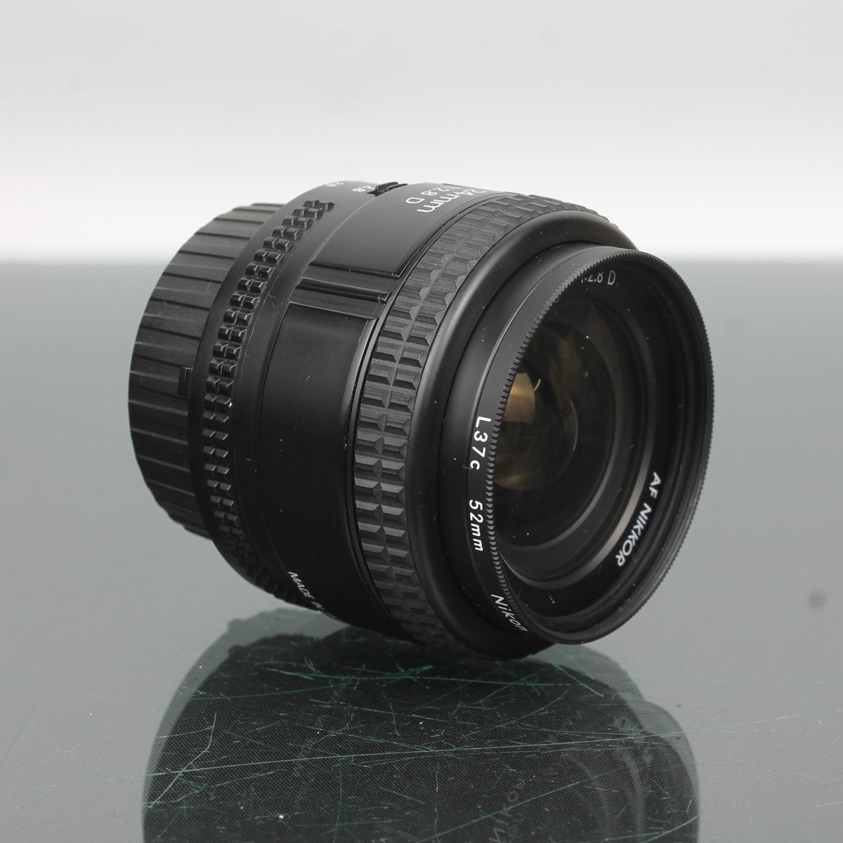 Nikon Nikkor F AF 24mm f/2.8