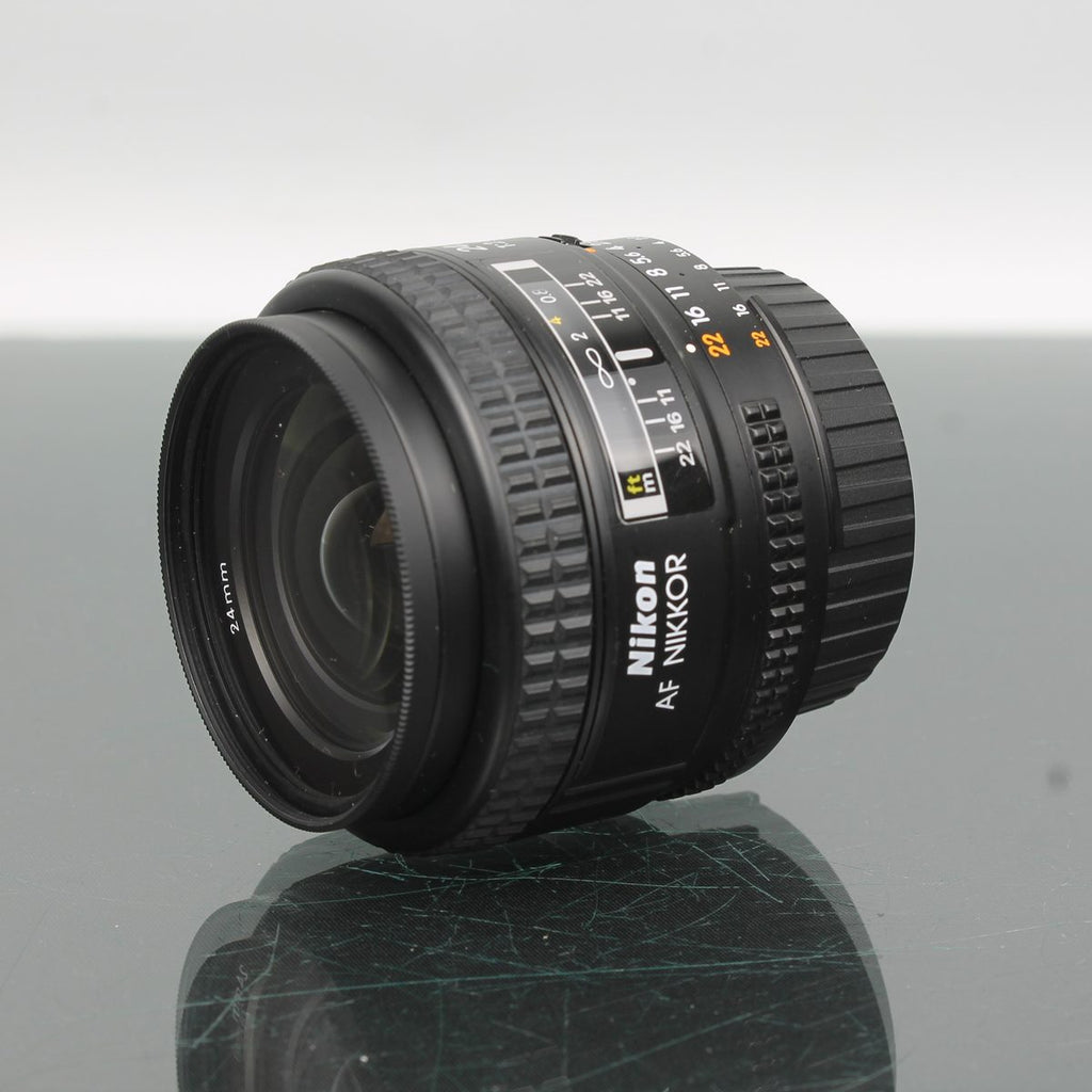 Nikon Nikkor F AF 24mm f/2.8