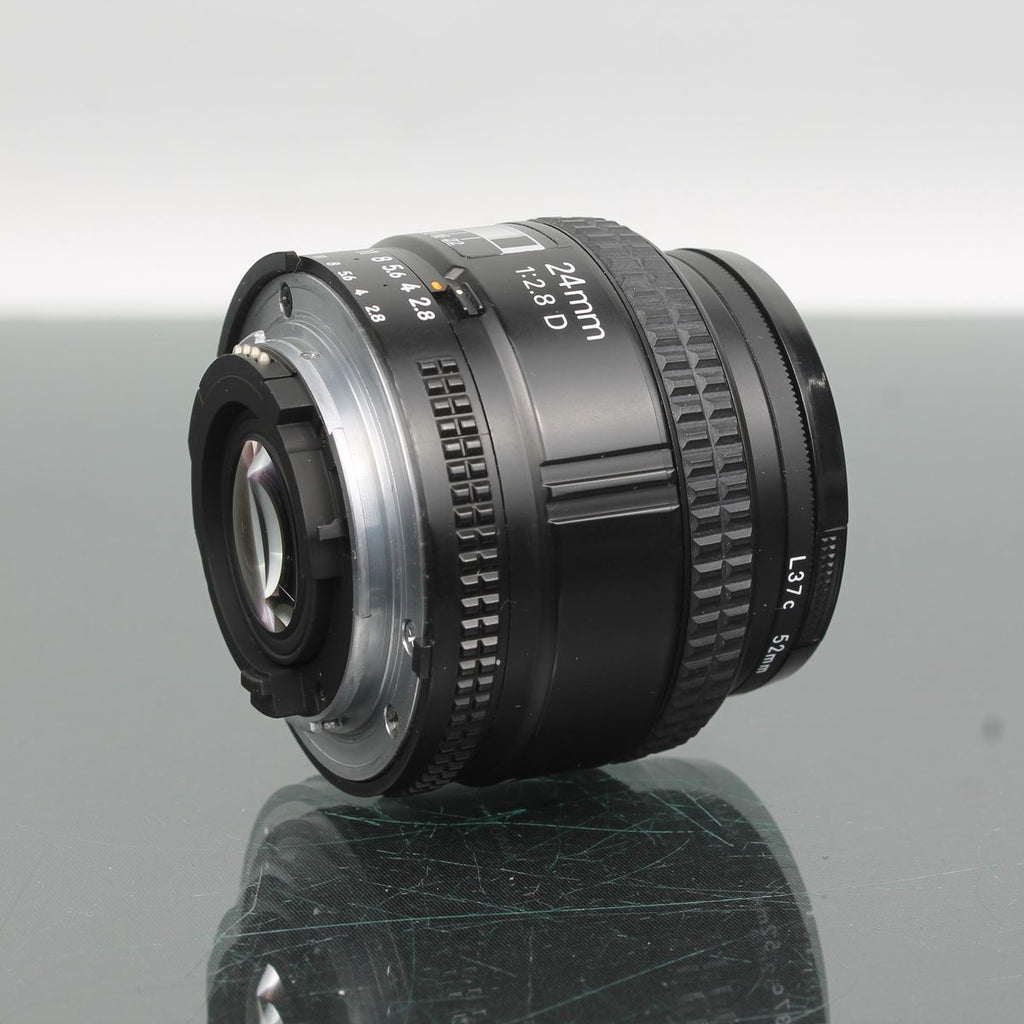 Nikon Nikkor F AF 24mm f/2.8