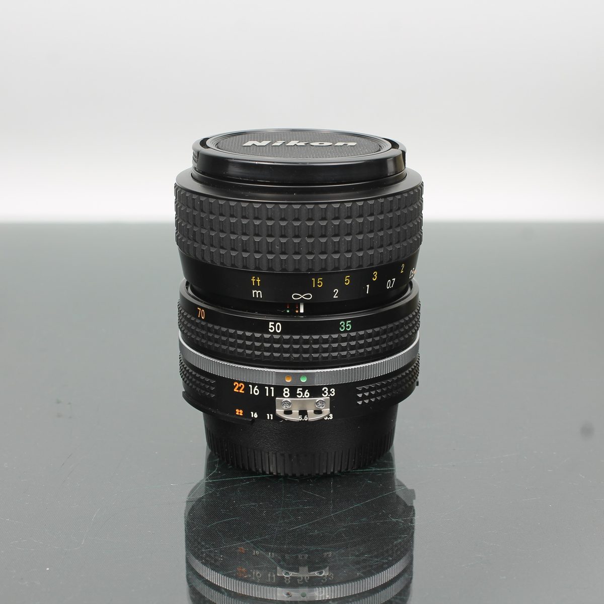 Nikon Zoom Nikkor 35-70mm f/3.3-4.5
