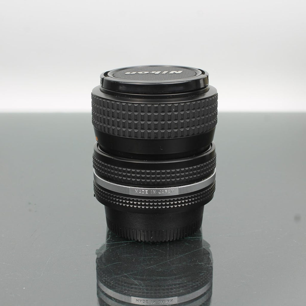 Nikon Zoom Nikkor 35-70mm f/3.3-4.5