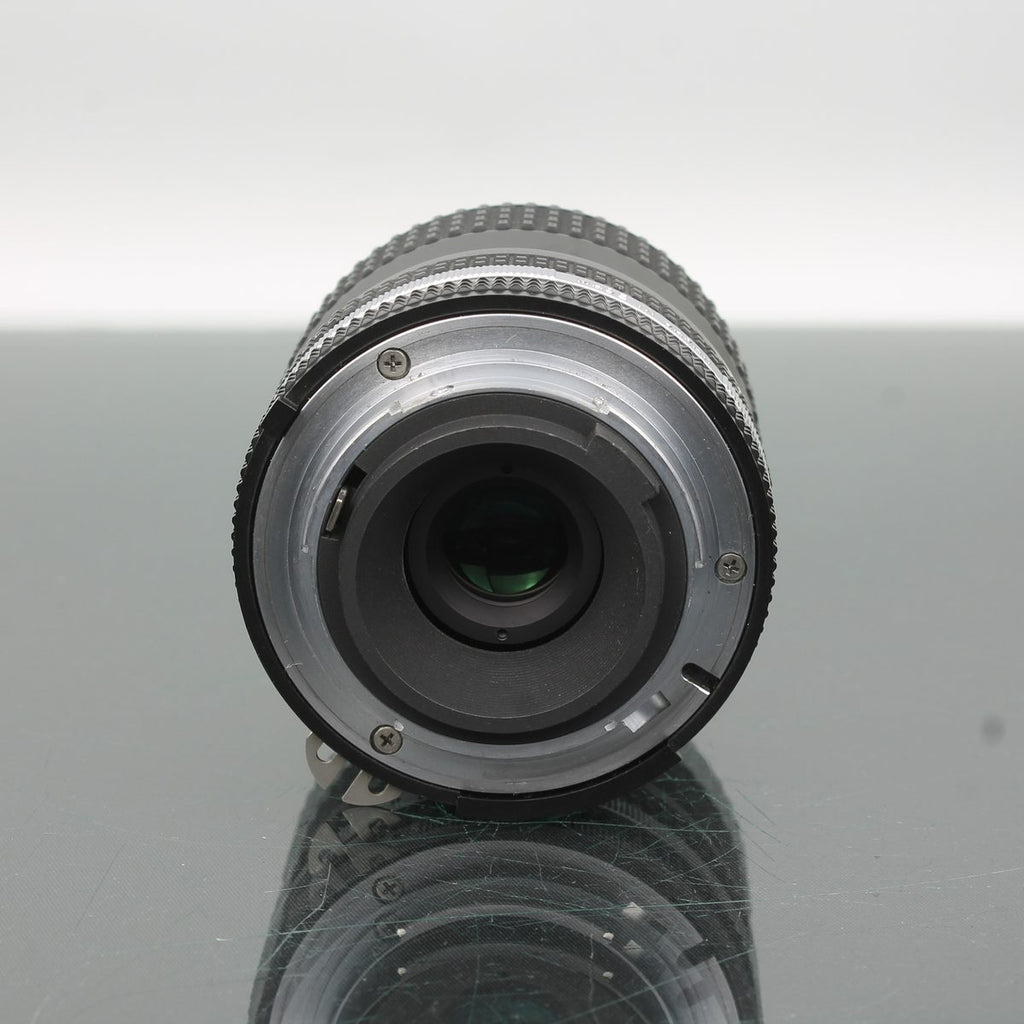 Nikon Zoom Nikkor 35-70mm f/3.3-4.5
