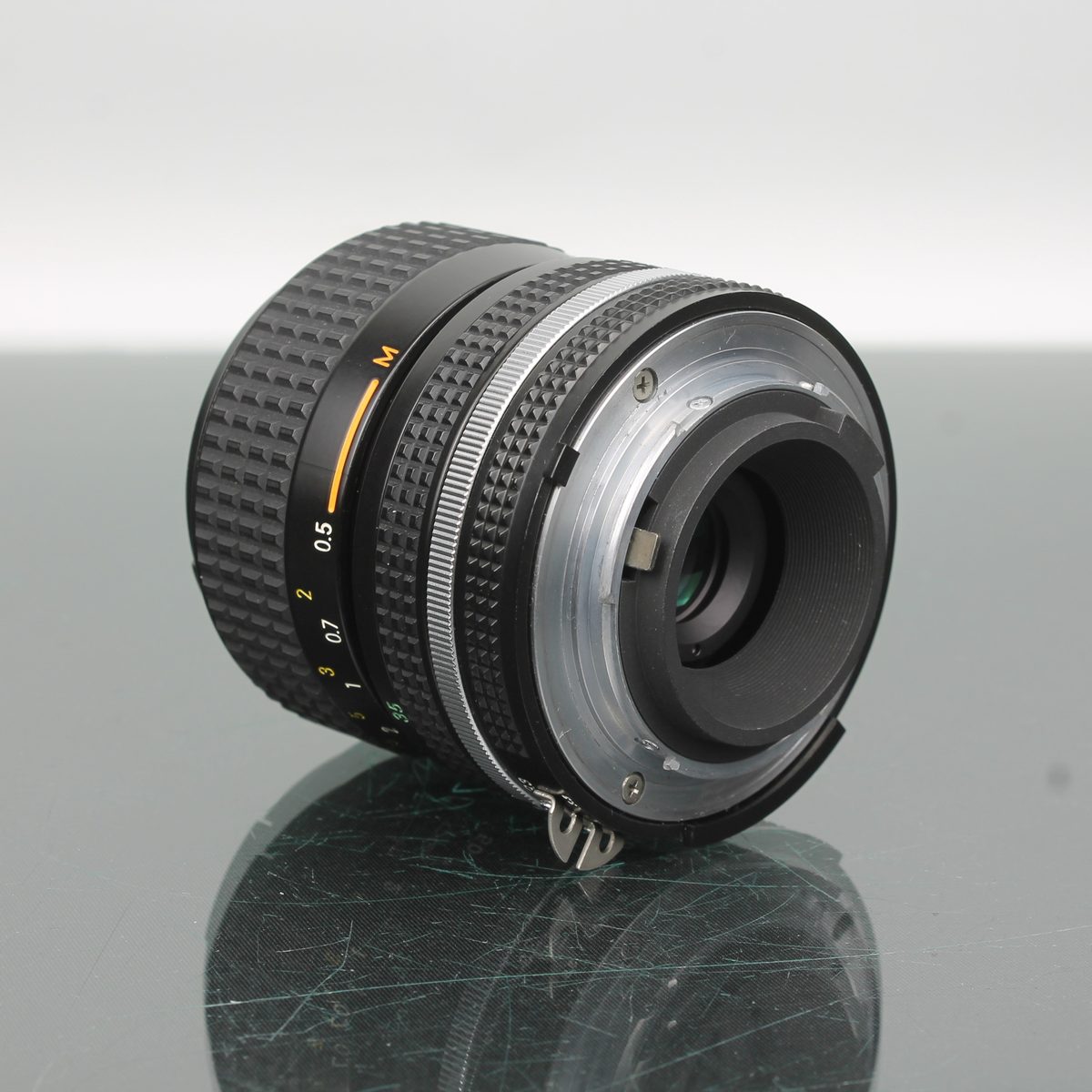 Nikon Zoom Nikkor 35-70mm f/3.3-4.5