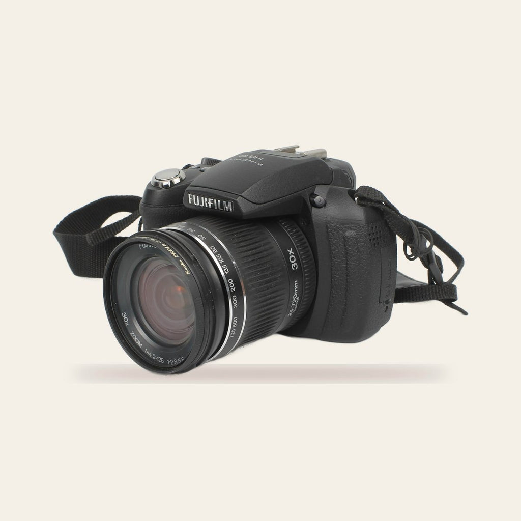 Fujifilm FinePix HS10
