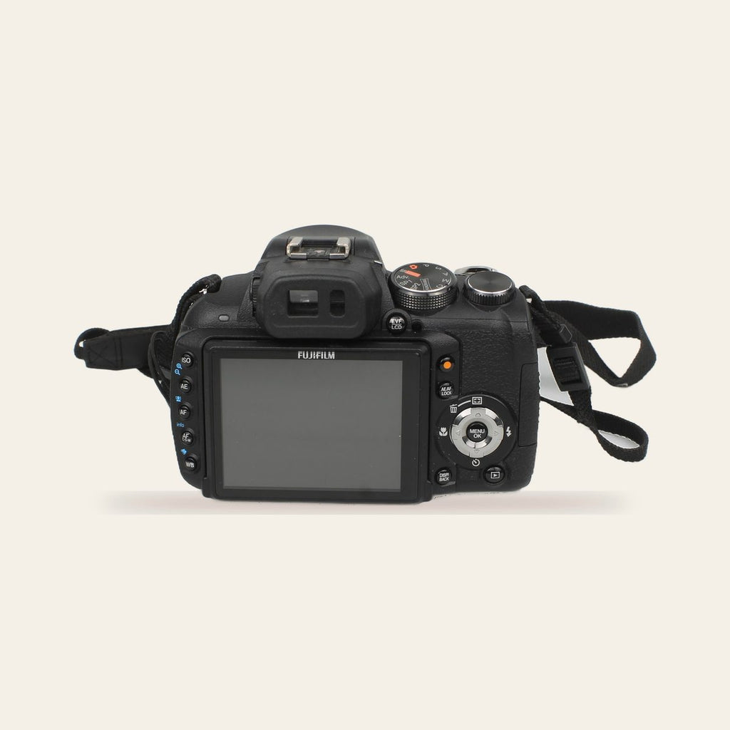 Fujifilm FinePix HS10