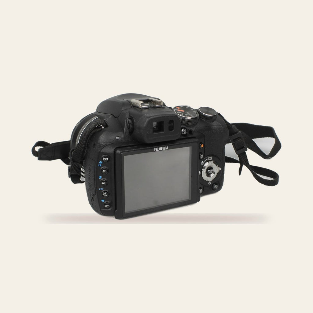 Fujifilm FinePix HS10
