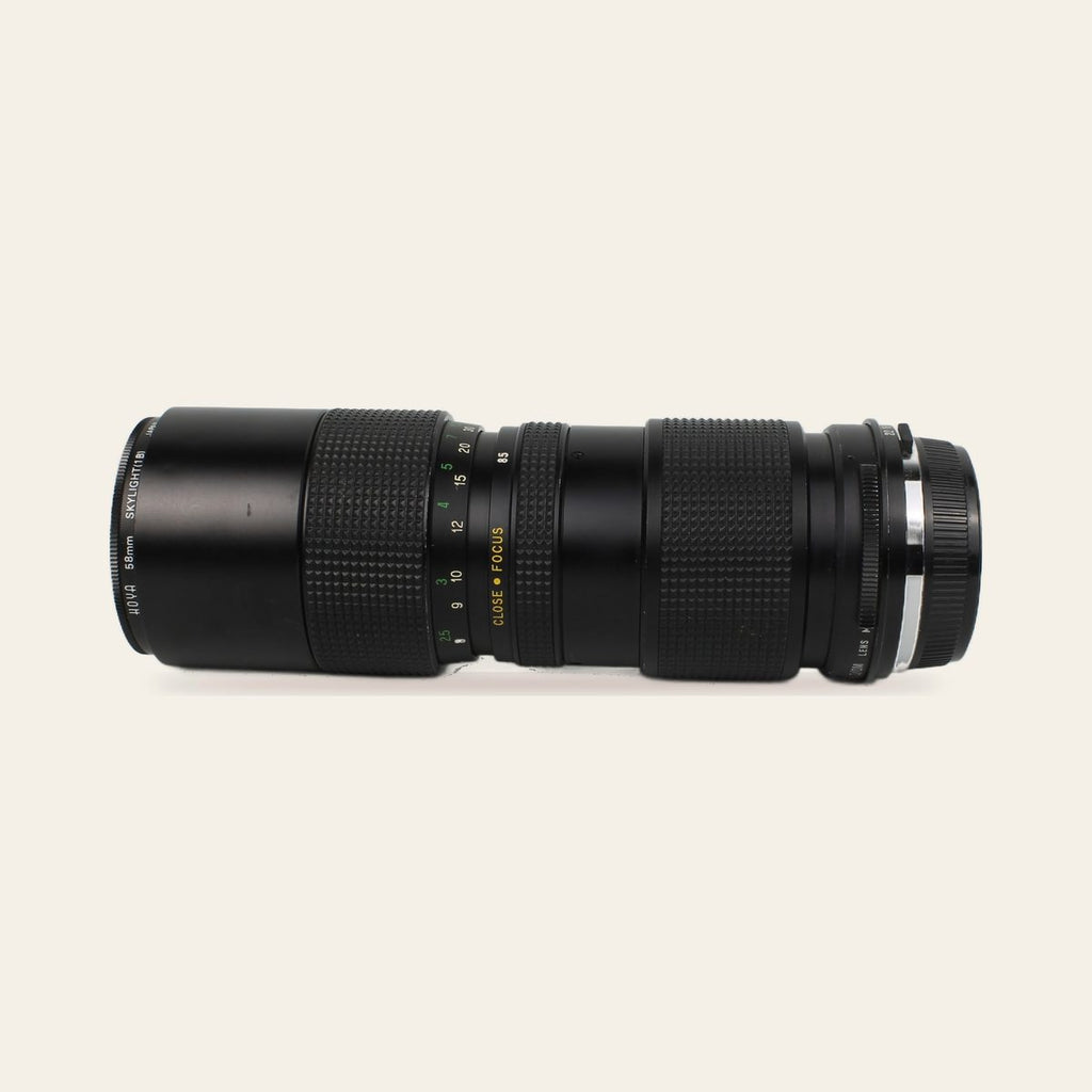 Vivitar 85-205mm f/3.8 Close Focusing Auto Zoom