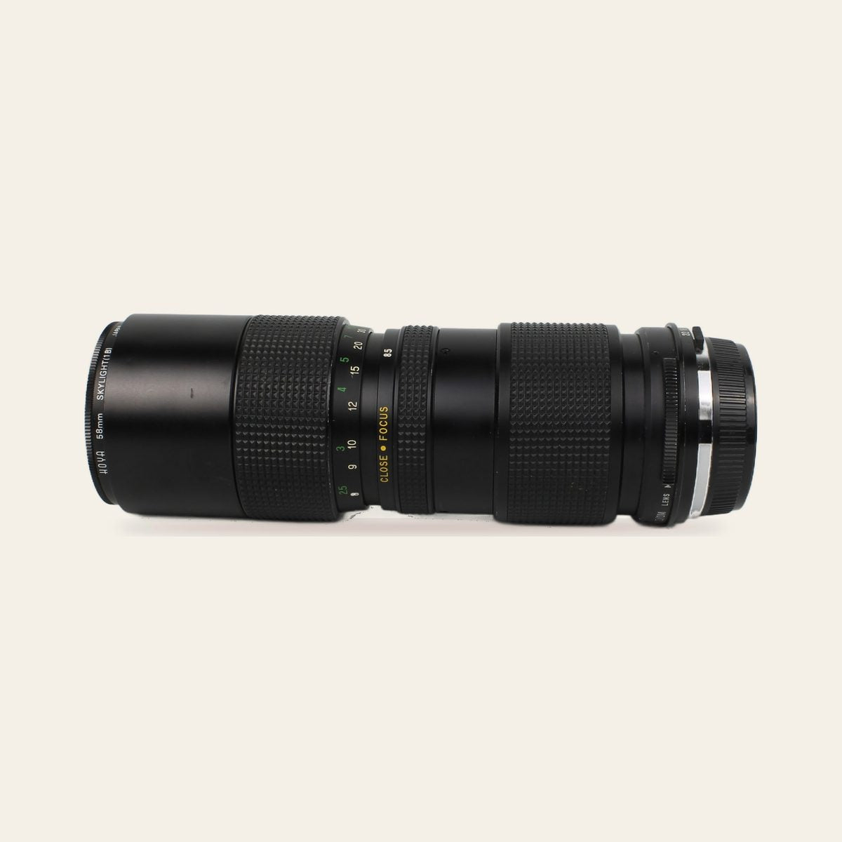 Vivitar 85-205mm f/3.8 Close Focusing Auto Zoom