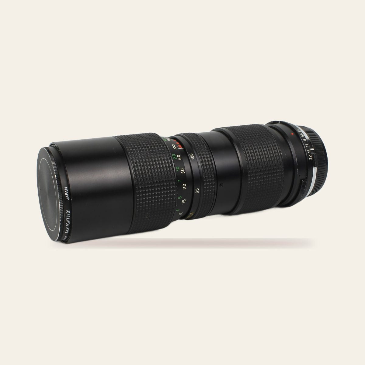 Vivitar 85-205mm f/3.8 Close Focusing Auto Zoom