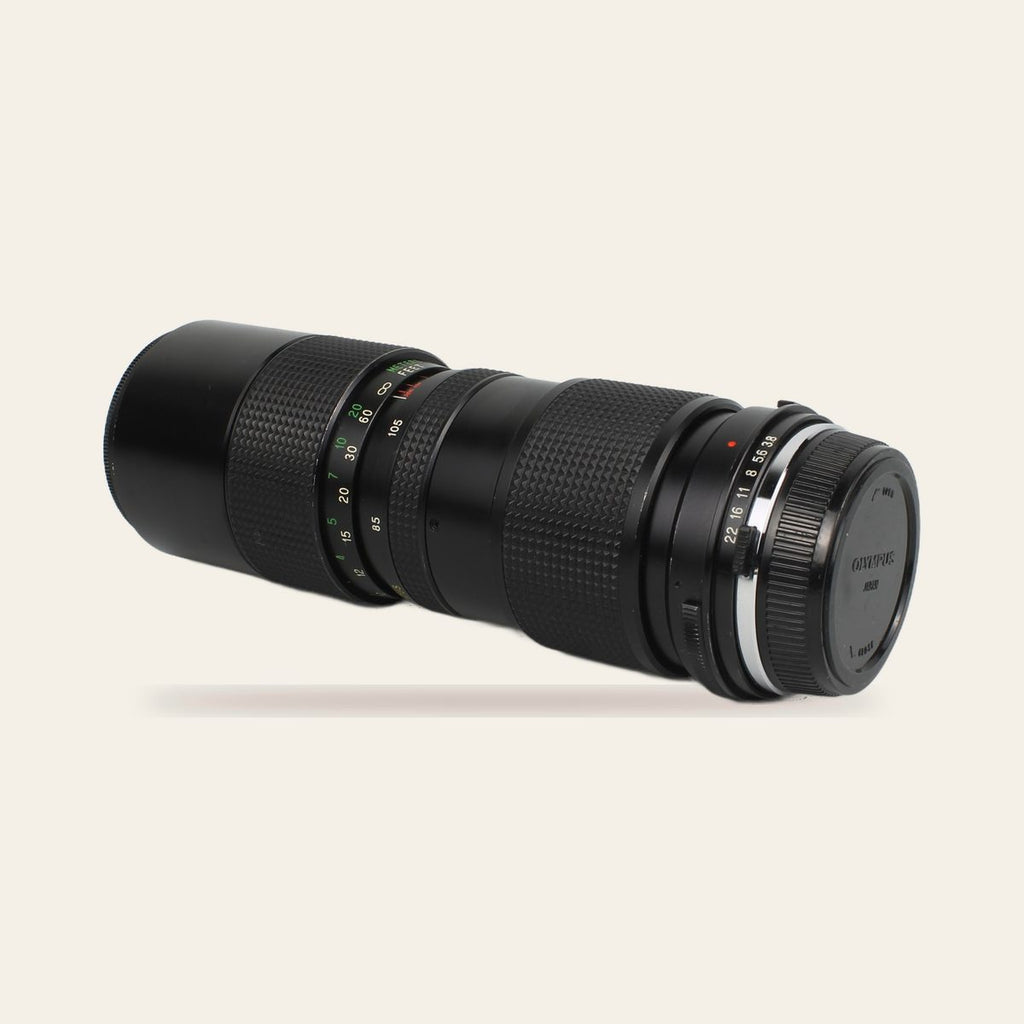 Vivitar 85-205mm f/3.8 Close Focusing Auto Zoom