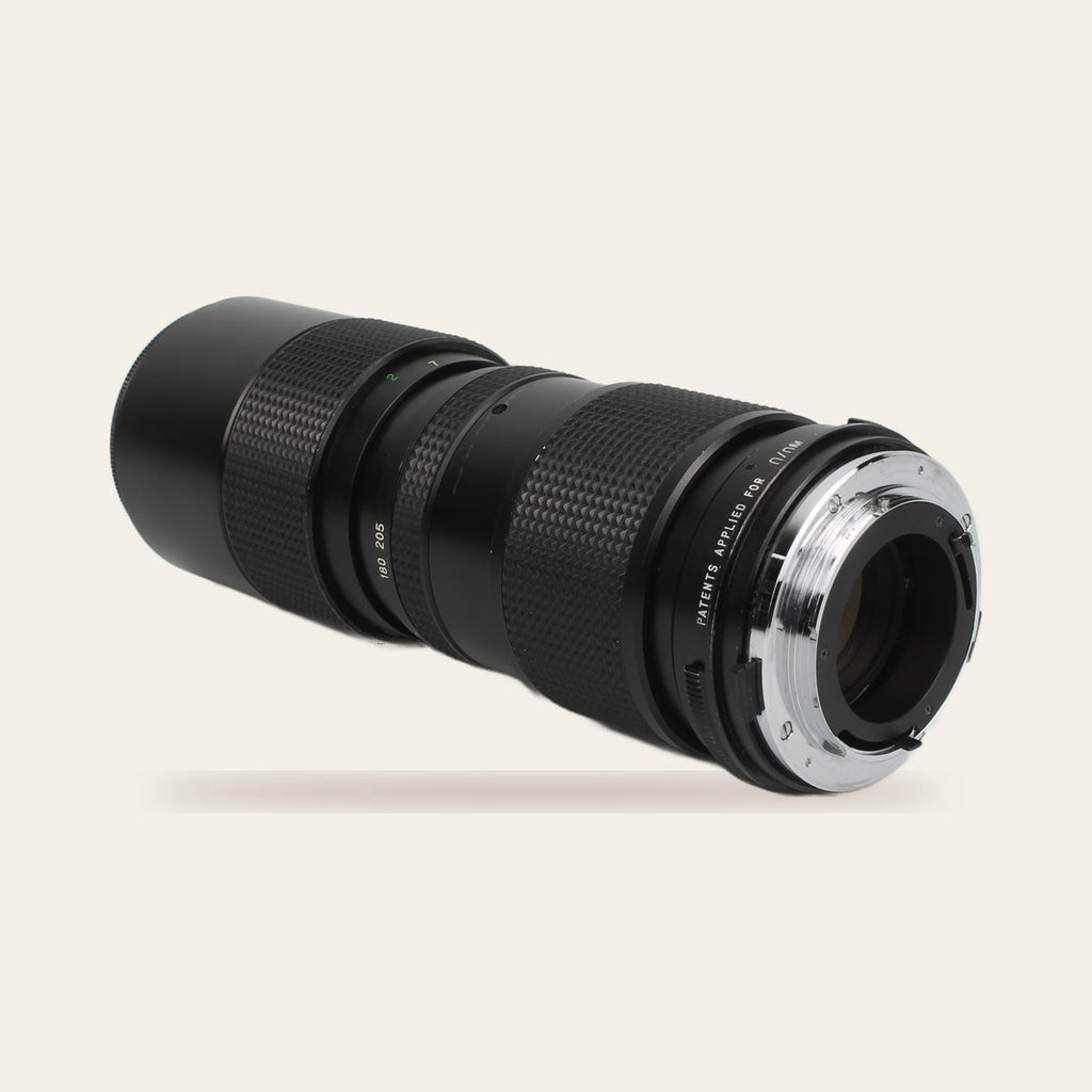 Vivitar 85-205mm f/3.8 Close Focusing Auto Zoom