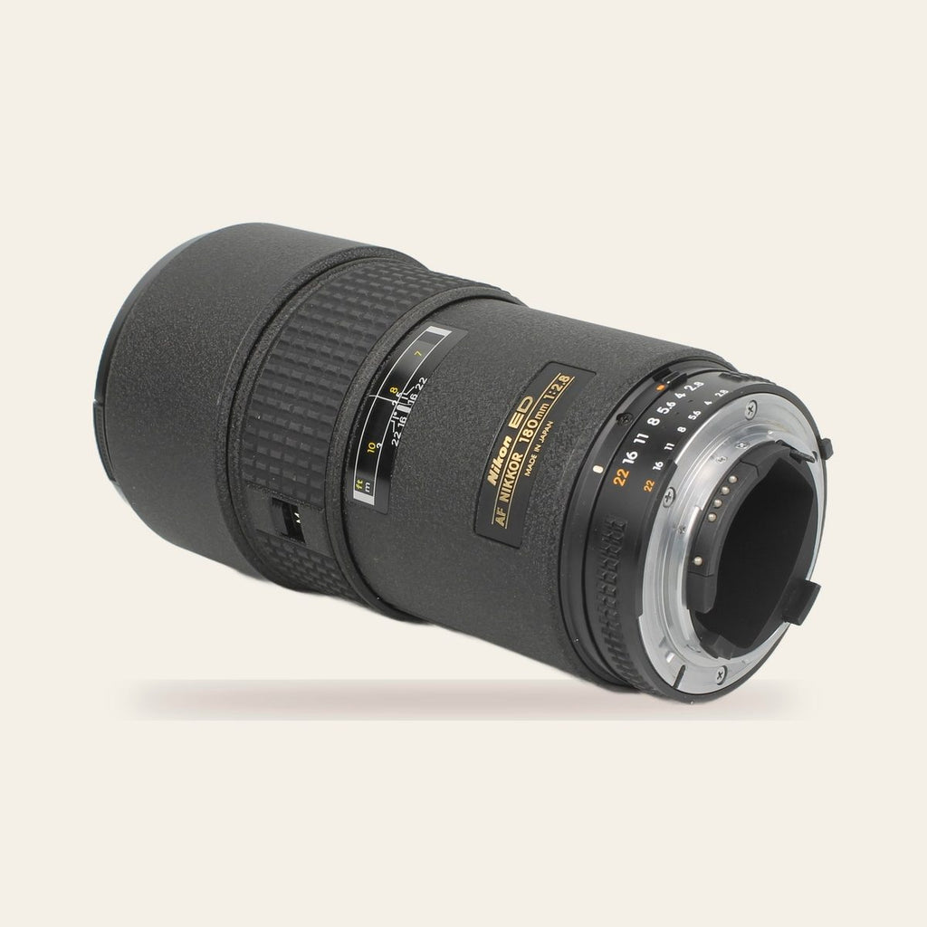 Nikon ED AF Nikkor 180mm f/2.8