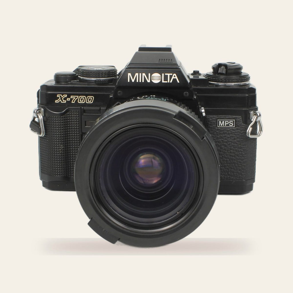 Minolta X-700 + Minolta MD Zoom 35-70mm f/3.5 Macro