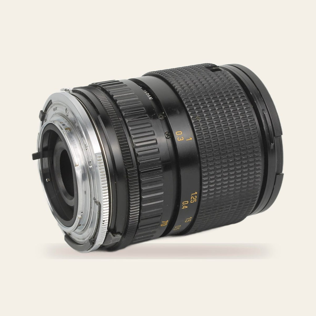 Tamron 28-70mm f/3.5-4.5 CF Macro BBAR MC