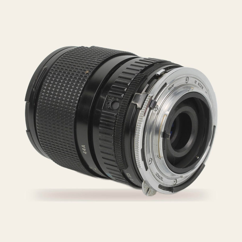 Tamron 28-70mm f/3.5-4.5 CF Macro BBAR MC