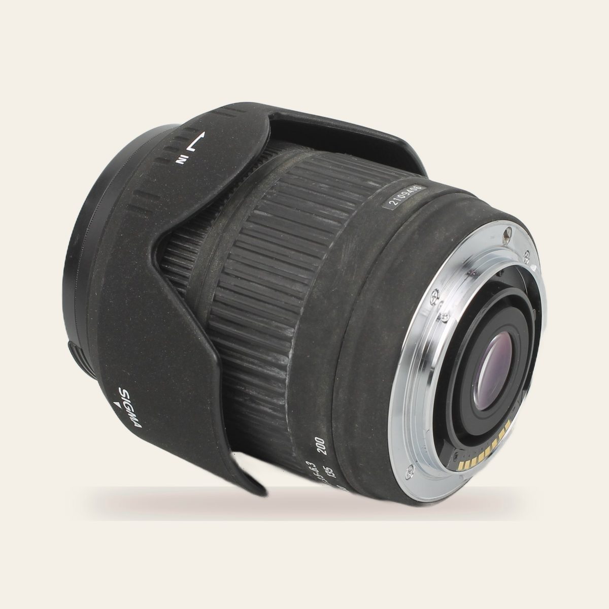 Sigma 18-200mm f/3.5-6.3 DC