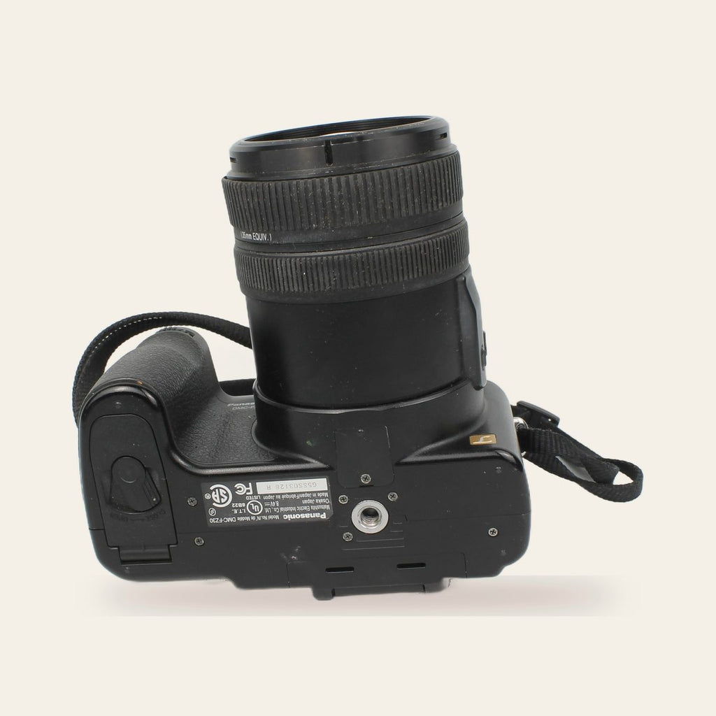 Panasonic Lumix DMC-FZ30