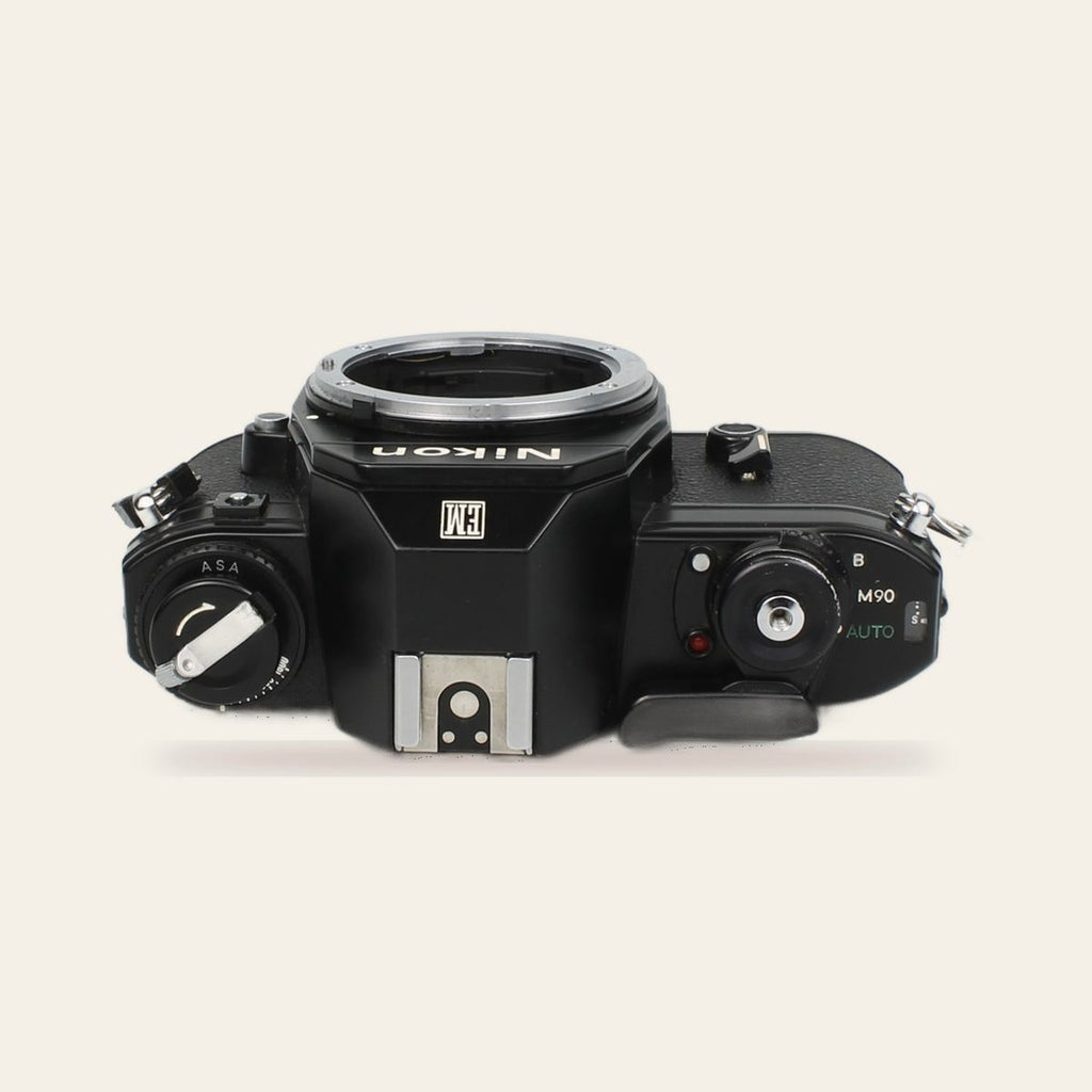 Nikon EM