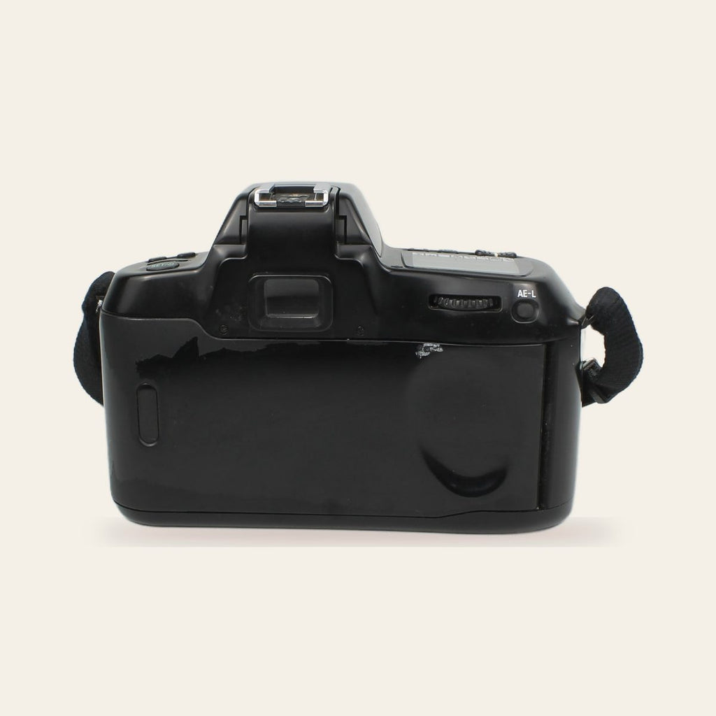 Nikon F70