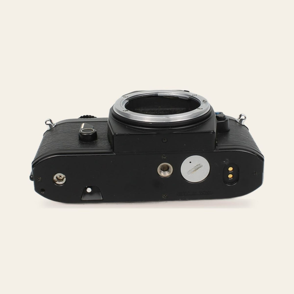 Nikon EM