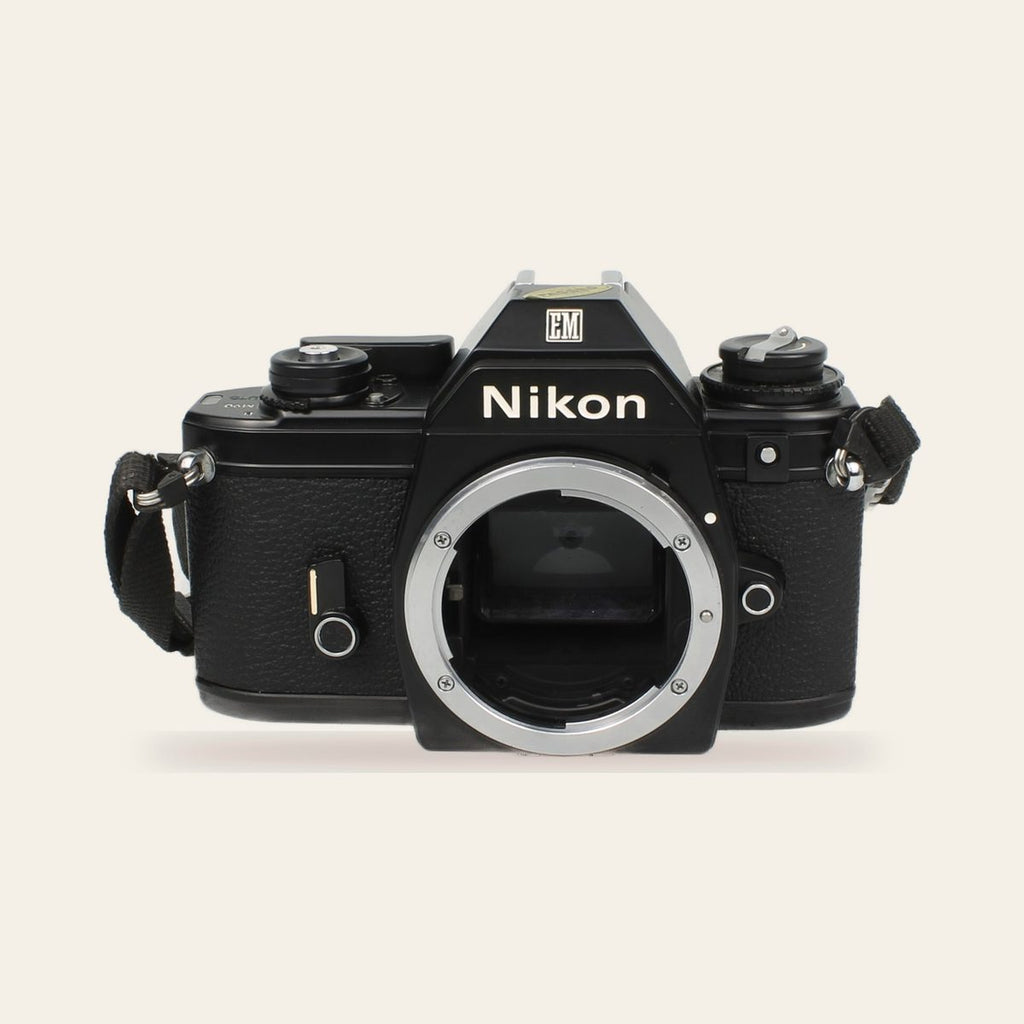 Nikon EM