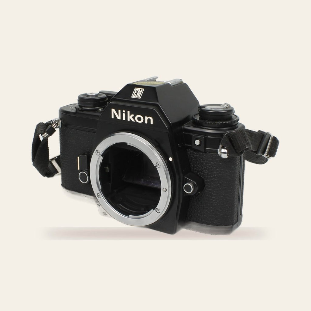 Nikon EM