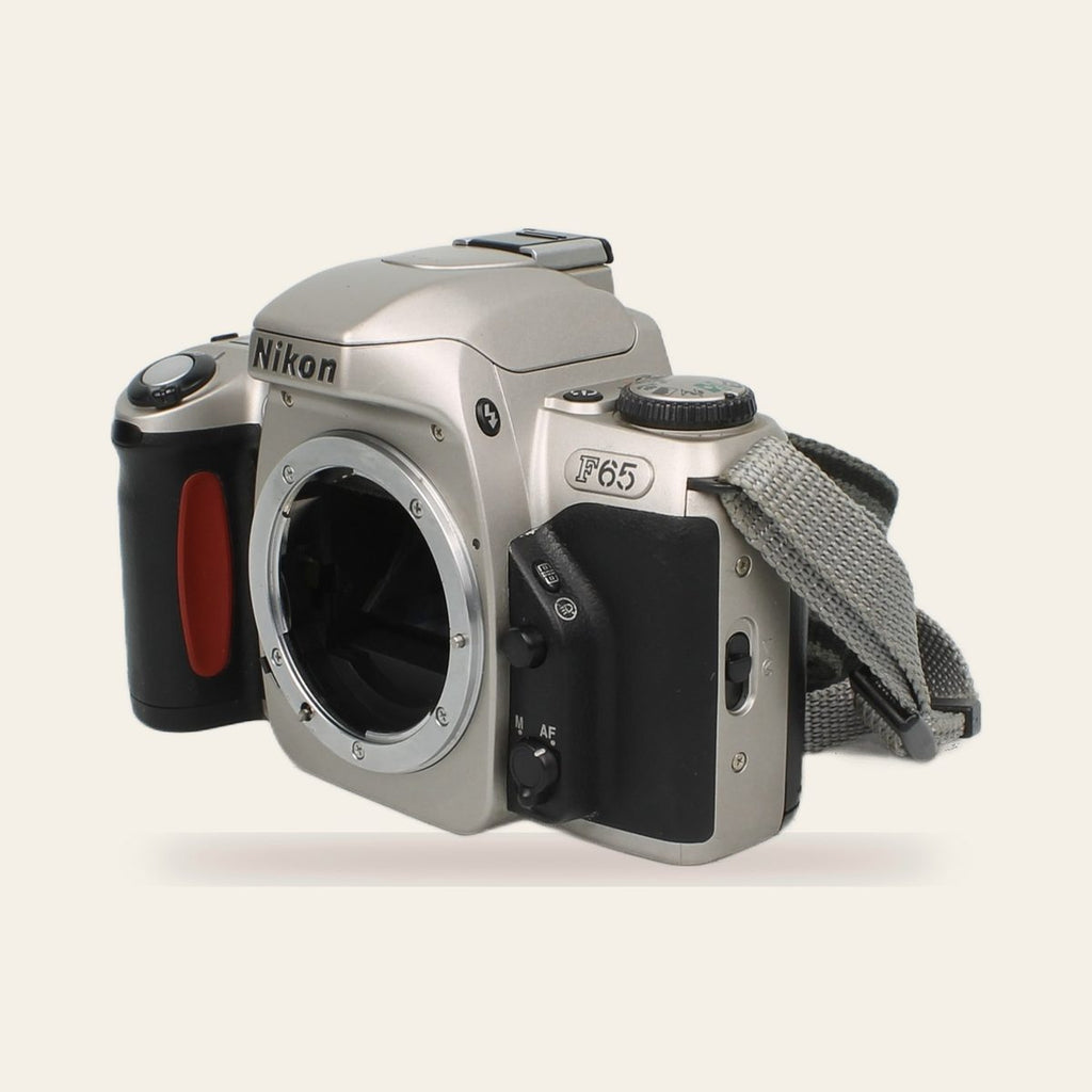 Nikon F65