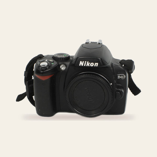Nikon D40