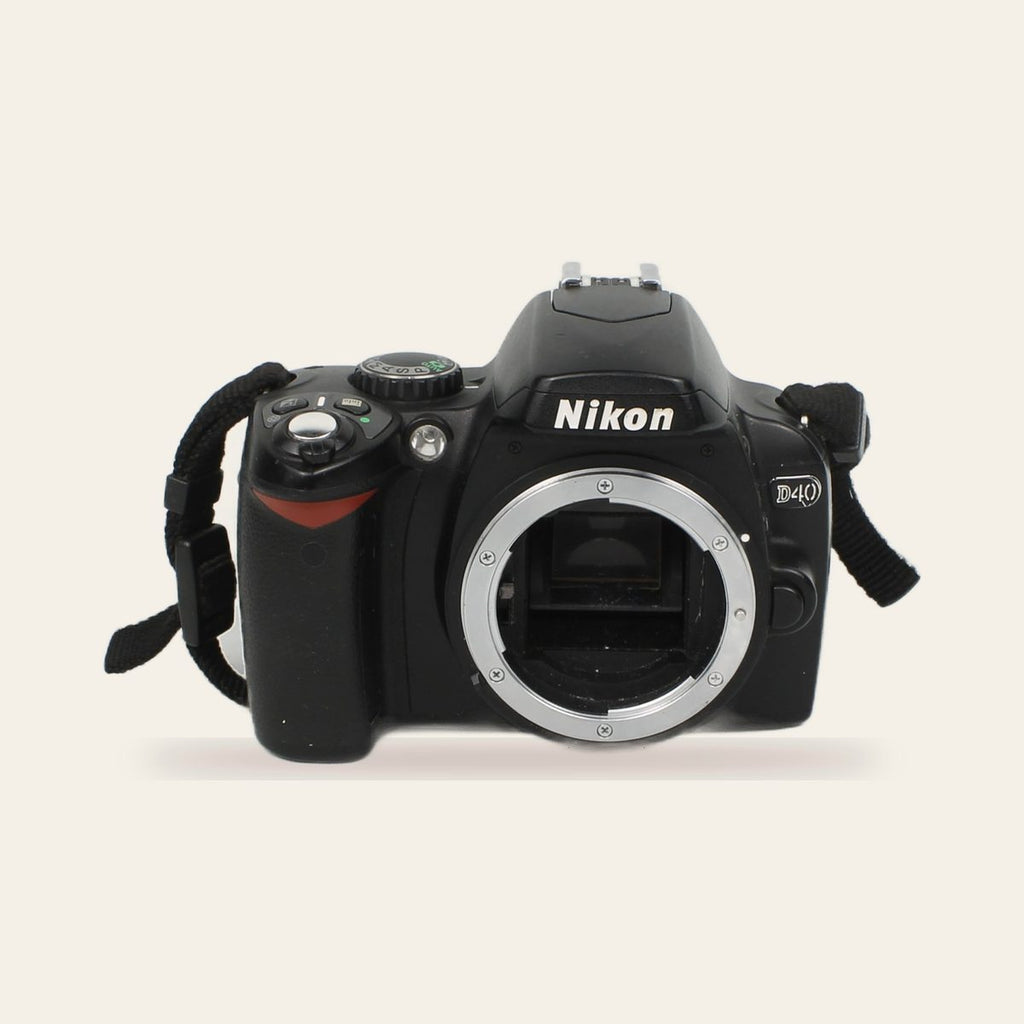 Nikon D40